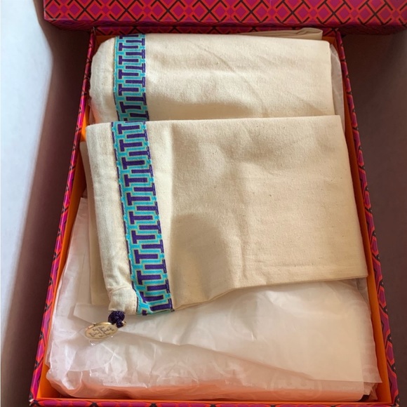 Tory Burch, Sienna Flat/Mules, White Leather, Sz 10.5, NWB - Picture 3 of 10